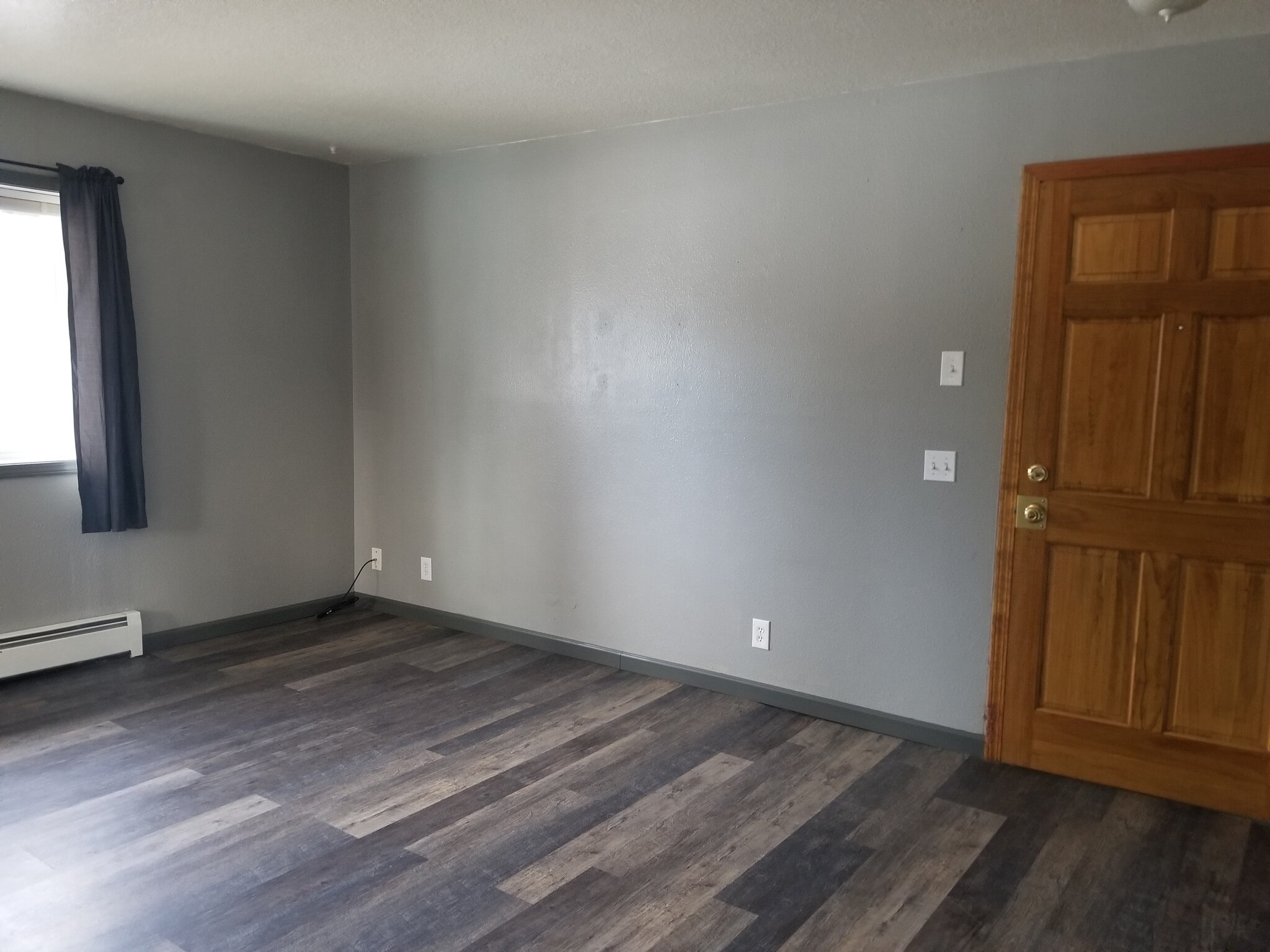 Living Room #2 - 45941 Miller Loop Rd
