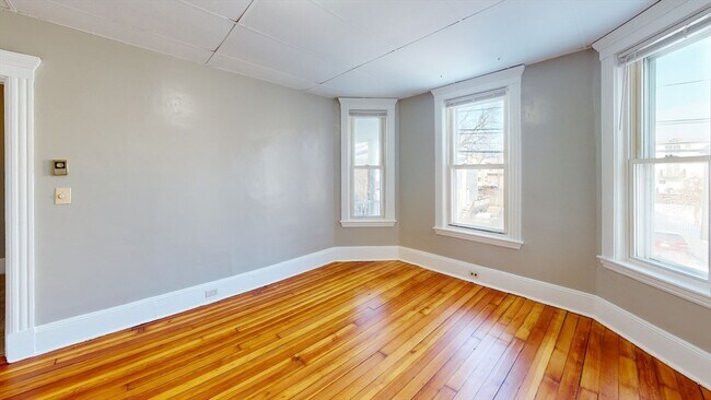 Building Photo - 23 Endicott Ave