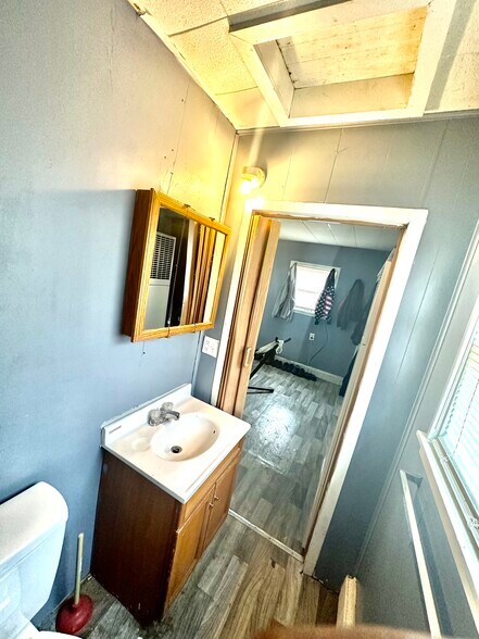 Building Photo - 329 S Lafayette St