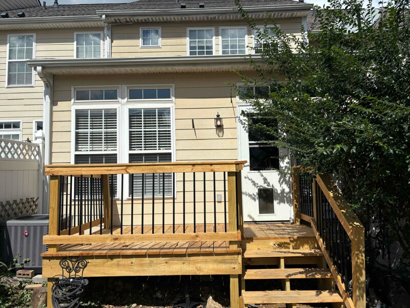 Building Photo - 7718 Porter House Dr