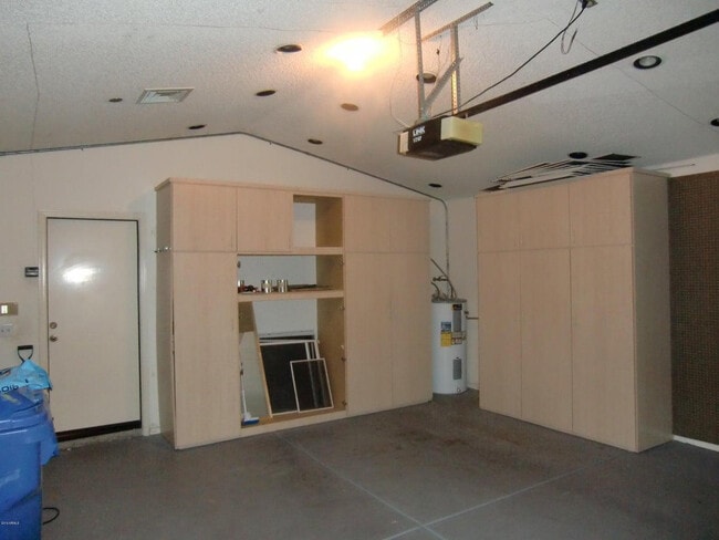 Building Photo - 3305 E Wildwood Dr