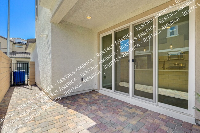 Building Photo - 4554 Cloudrest Peak St