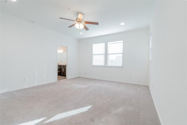 Building Photo - 1333 Terrace View Dr