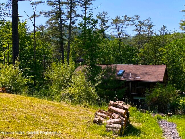 Building Photo - 287 Wittenberg Rd