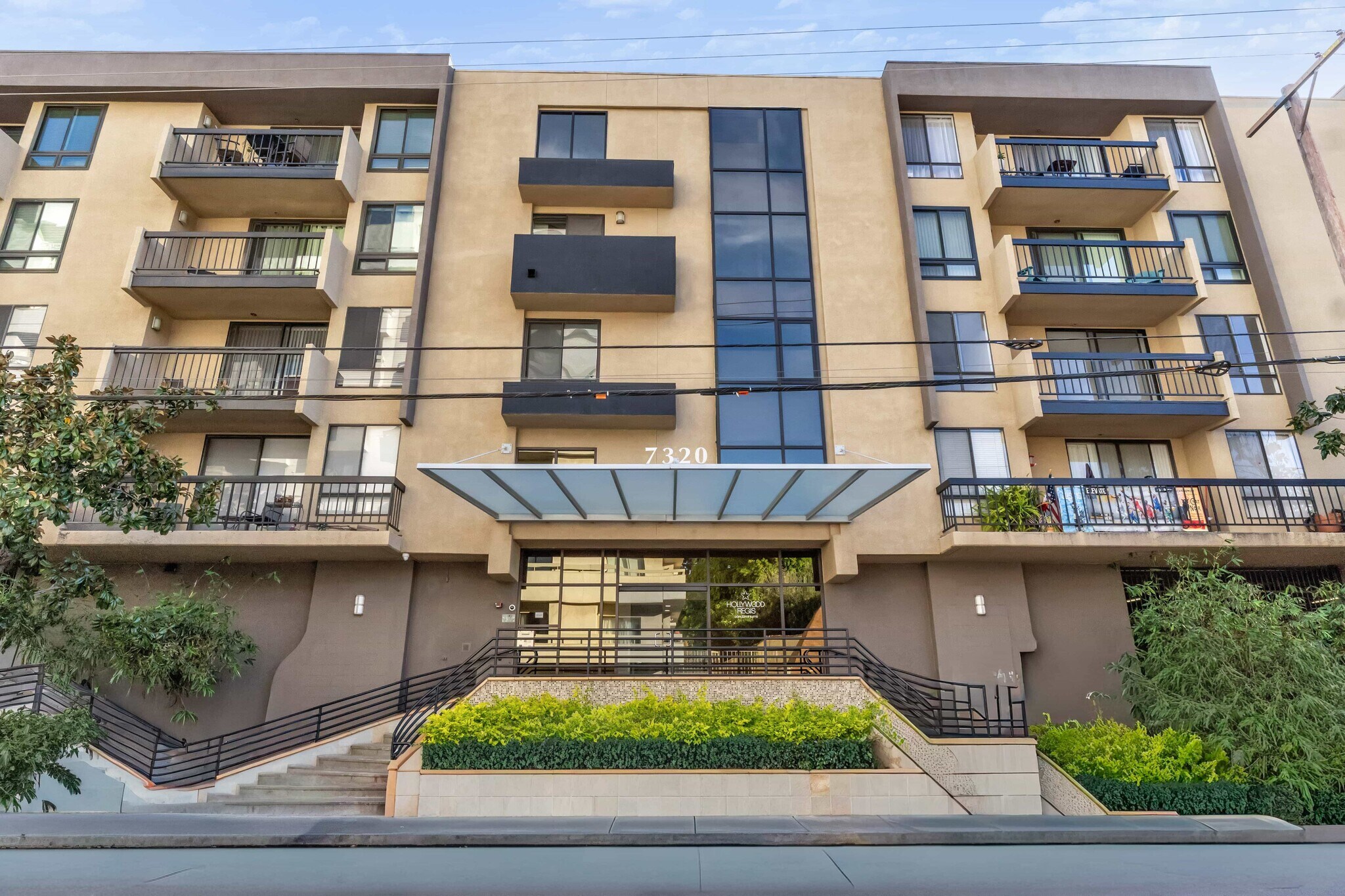 Building Photo - 7320 Hawthorn Ave