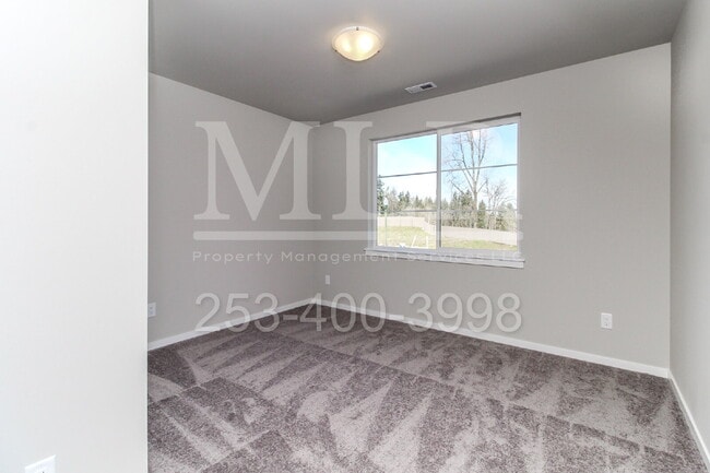 Building Photo - 10325 SE 270th St