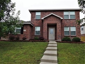 Building Photo - 2804 Lake Vista Dr