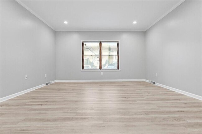 Building Photo - 715 Filbert St