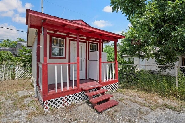 Building Photo - 510 Munger St