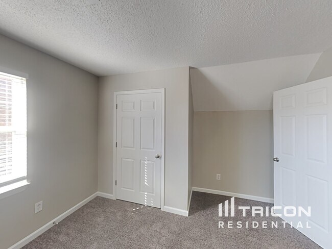 Building Photo - 507 Victoria Ct