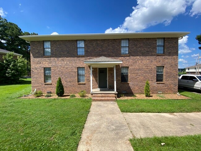 Building Photo - 282 Tinker Hill Cv