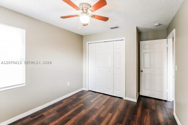 Building Photo - 7712 Highlands Cir