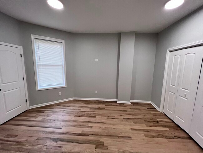 Building Photo - 1024 N Monticello Ave