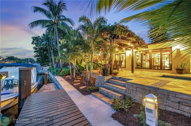 Building Photo - 1200 Guava Isle