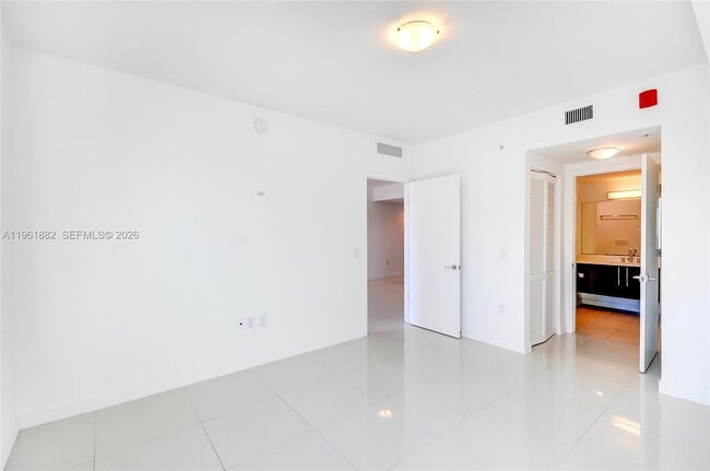 Building Photo - 7661 NW 107th Ave