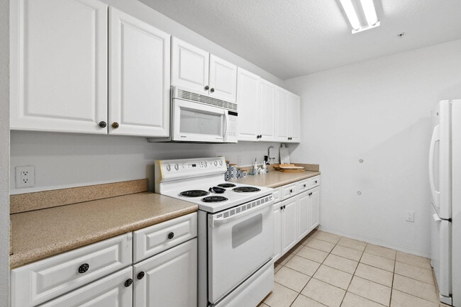 Building Photo - 1200 Town Center Dr