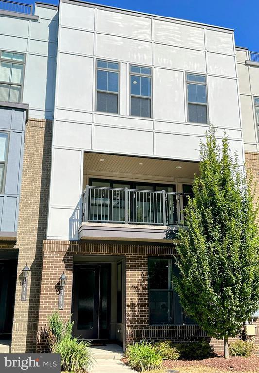 Building Photo - 23115 Cottonwillow Sq