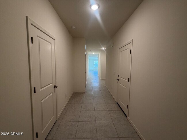 Building Photo - 4422 N 100th Dr