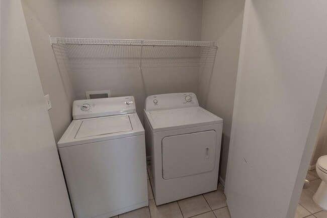 Building Photo - 1419 Bodie Dr