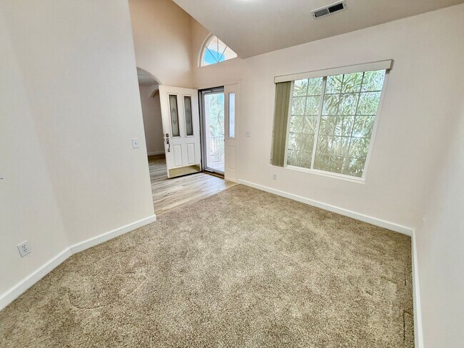 Building Photo - Beautiful Ivins Home!!
