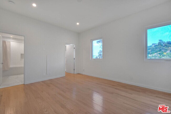 Building Photo - 2608 Corralitas Dr