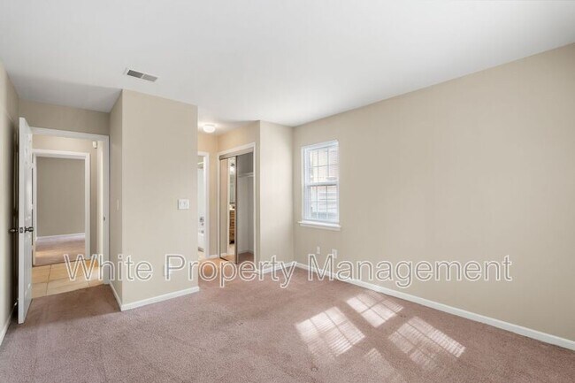 Building Photo - 7825 Renaissance Ct