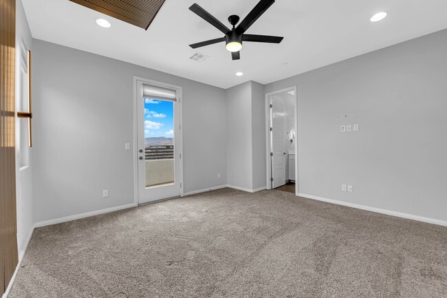 Building Photo - 11655 Redwood Mountain Ave