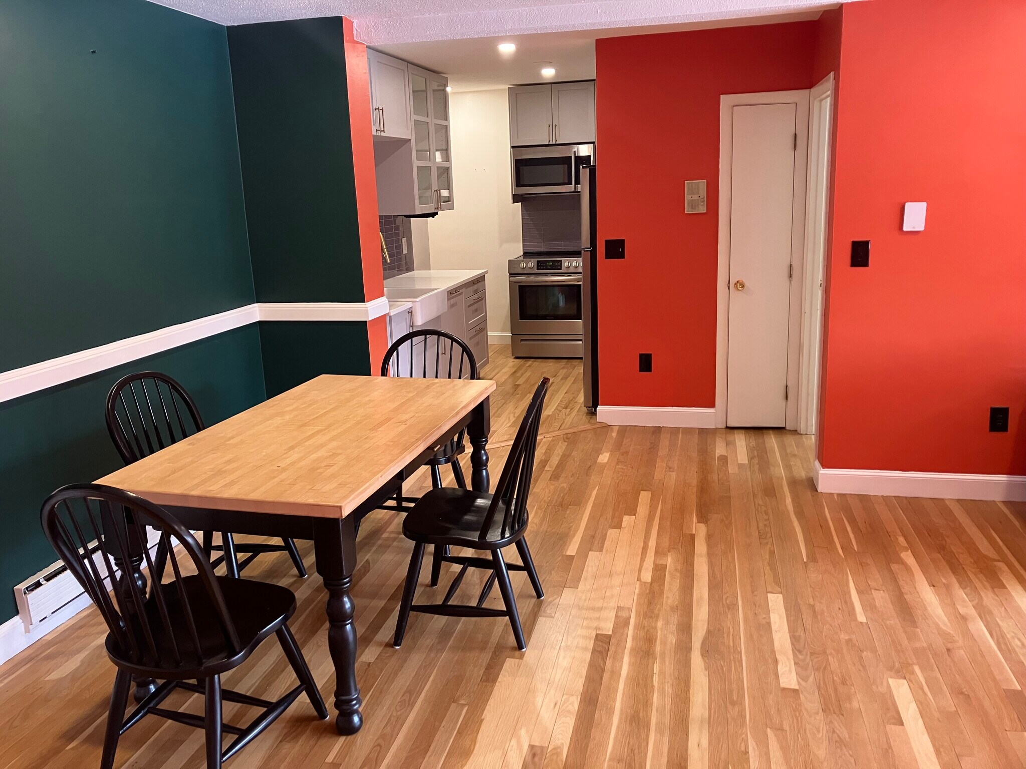 Building Photo - 505 Centre St