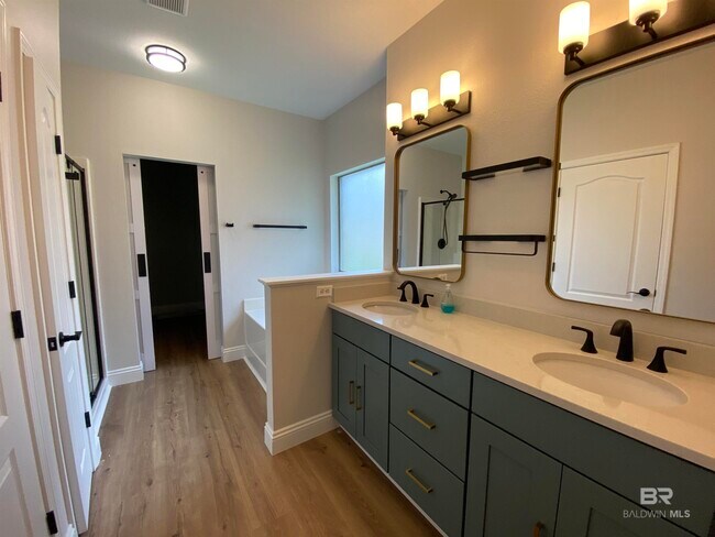 Building Photo - 24304 Raynagua Blvd