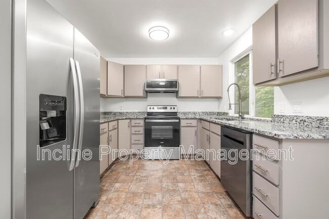 Building Photo - 762 N 1060 W