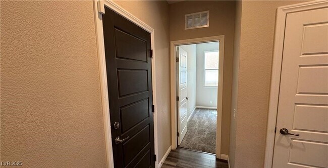 Building Photo - 6387 Ashland Crst St