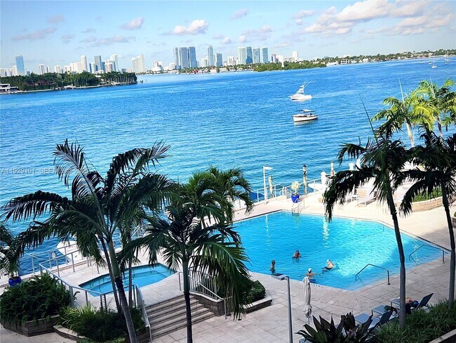 Building Photo - 800 West Ave