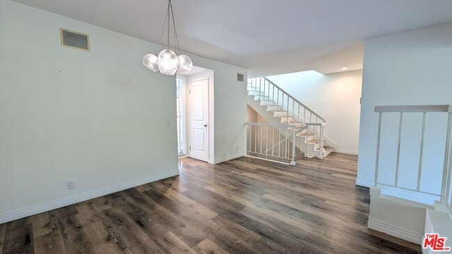 Building Photo - 1696 Palisades Dr