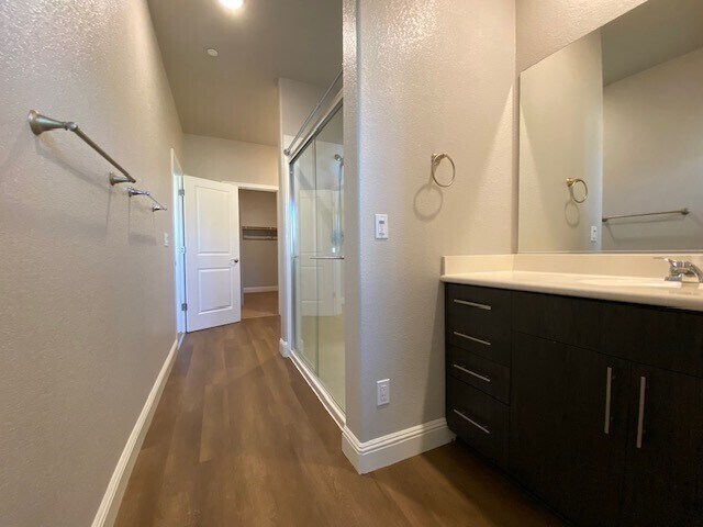 Building Photo - Modern 4bd/3ba 1930 sq. ft. home in Rancho Cordova!