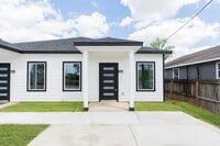 Building Photo - 6513 Avenue B