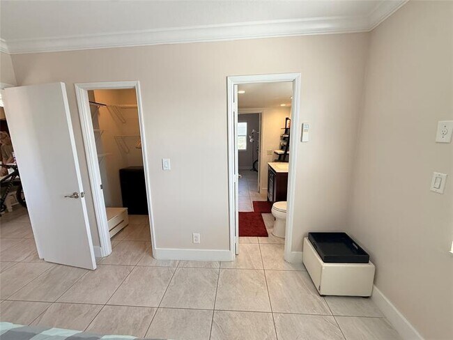 Building Photo - 3201 NE 14th Street Causeway