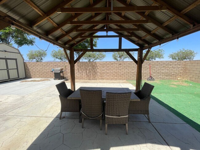 Building Photo - Lancaster 3 Bedroom + 2 Bathroom