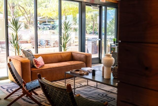 Building Photo - 2505 Thornton Rd