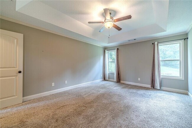 Building Photo - 511 Lena Dr