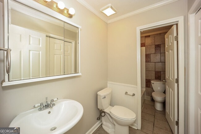Building Photo - 5539 Hall Cir