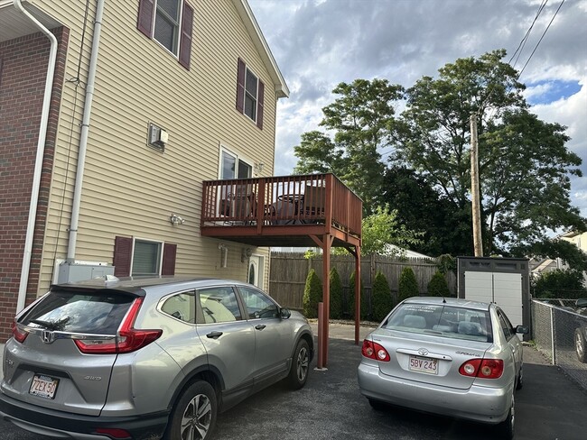 Building Photo - 209 Adams St