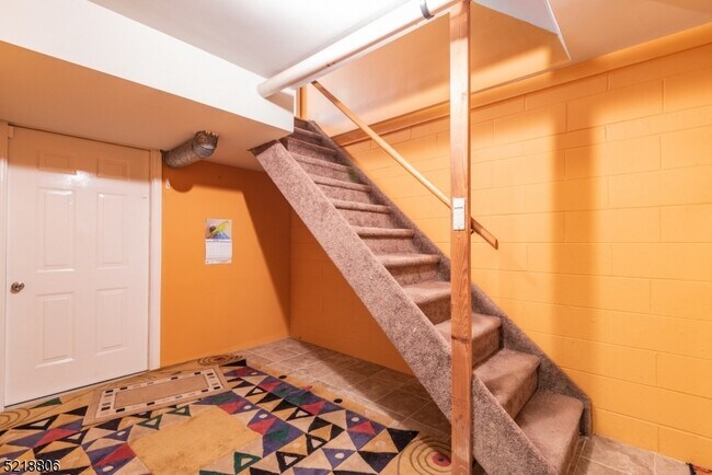 Building Photo - 20 Garden Ave