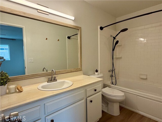 Building Photo - 1114 W 163rd St