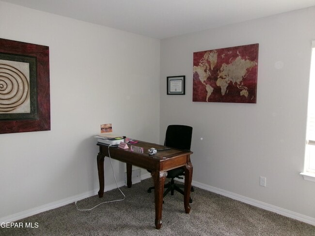 Building Photo - 645 La Entrada Cir