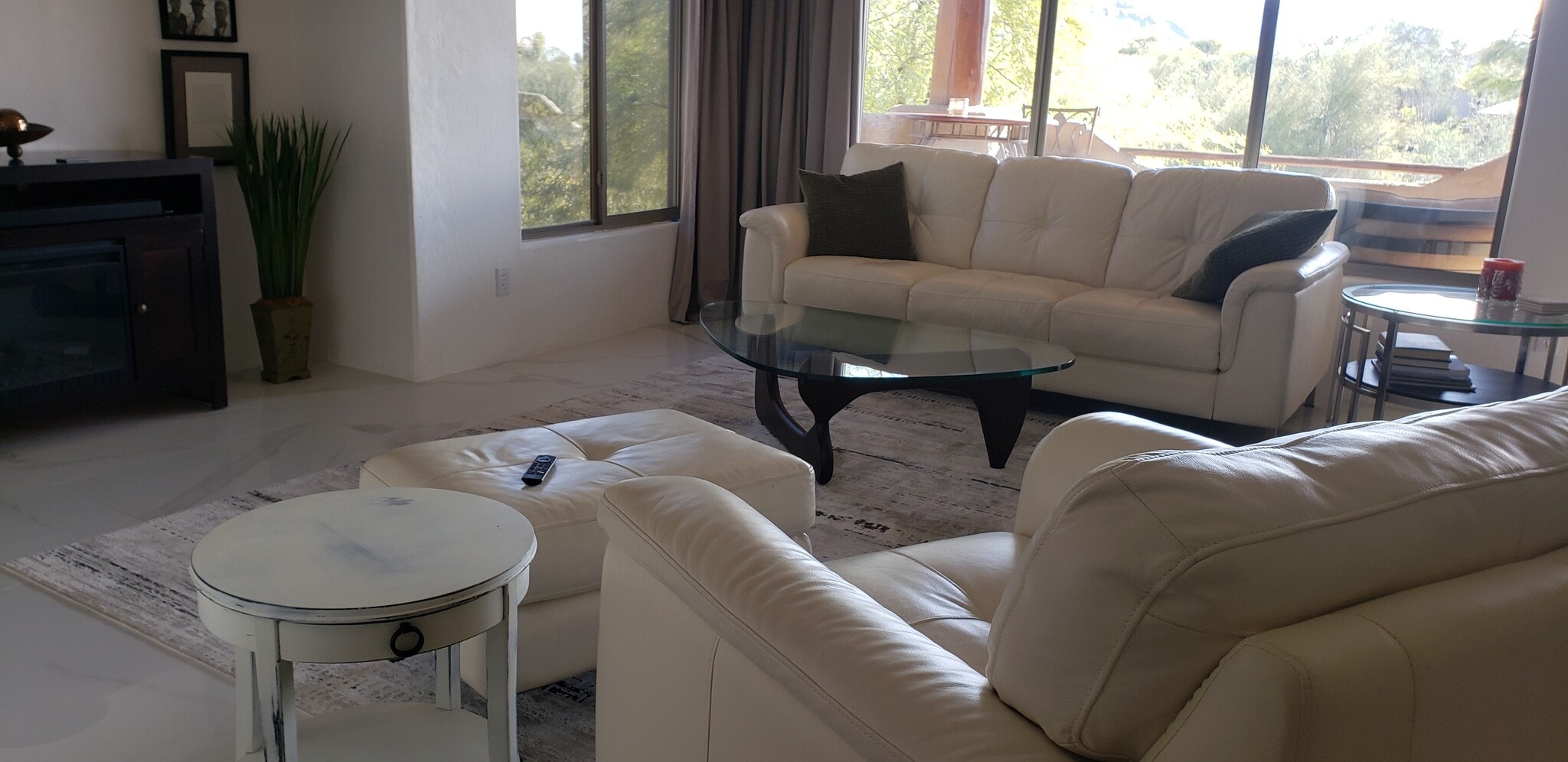 Building Photo - 8880 E Paraiso Dr