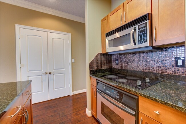 Building Photo - 2299 Lone Star Dr