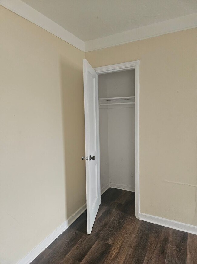 Building Photo - 2014 Blais Ave