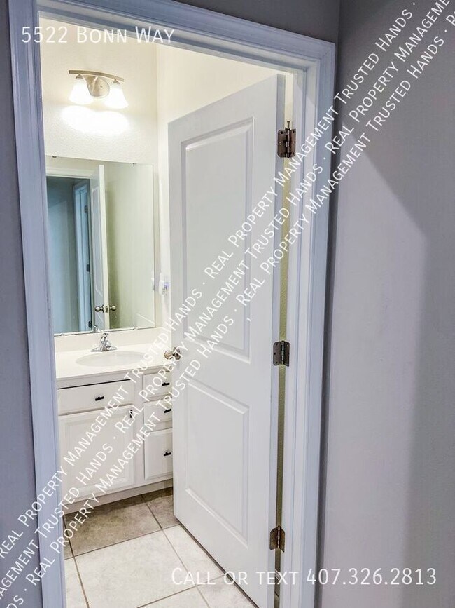 Building Photo - 5522 Bonn Way