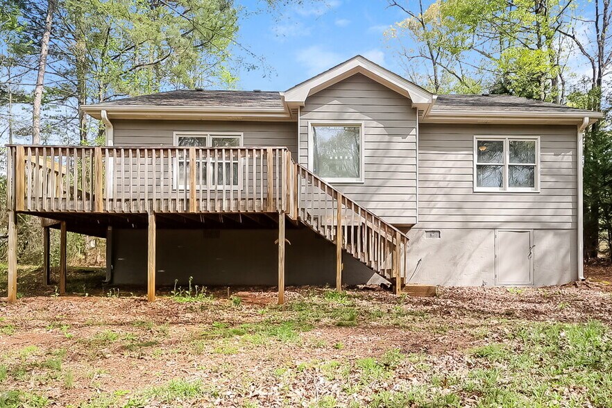 Building Photo - 165 Willow Shoals Dr