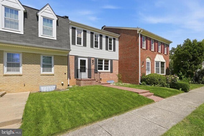 Building Photo - 6002 Mardale Ln